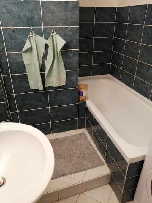 Apartmán 2 Bedrooms Close Vysehrad - Congress Centrum