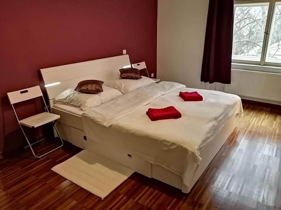 Apartment 2 Bedrooms Close Vysehrad - Congress Centrum Prag